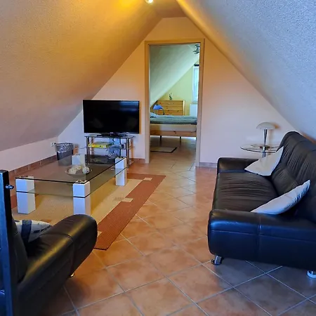 Apartman Lara *